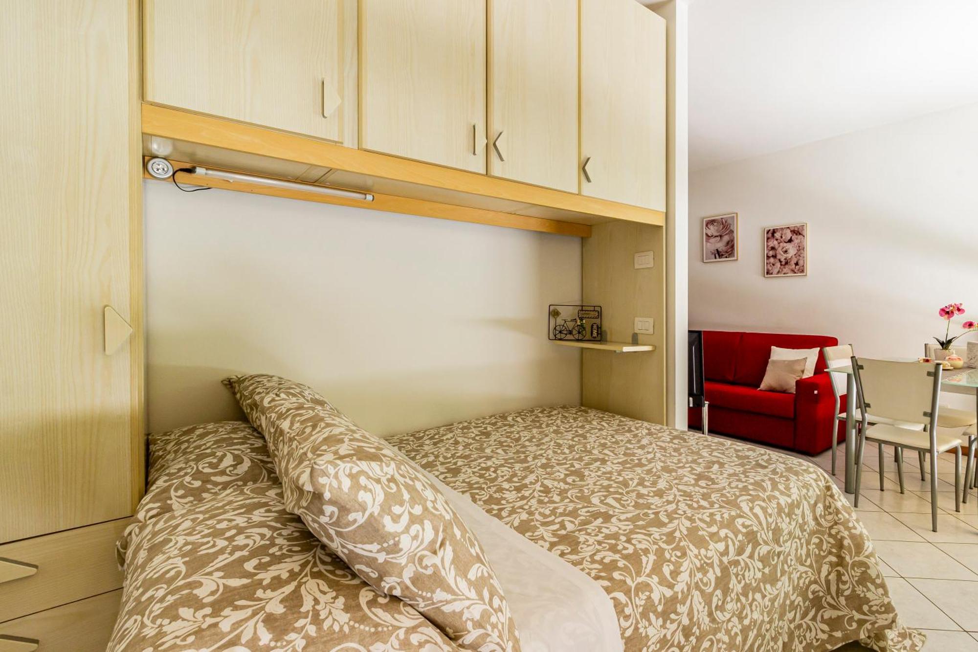 Ferienwohnung Private Garden & Garage - Self Check-In & Remote Access Como Exterior foto