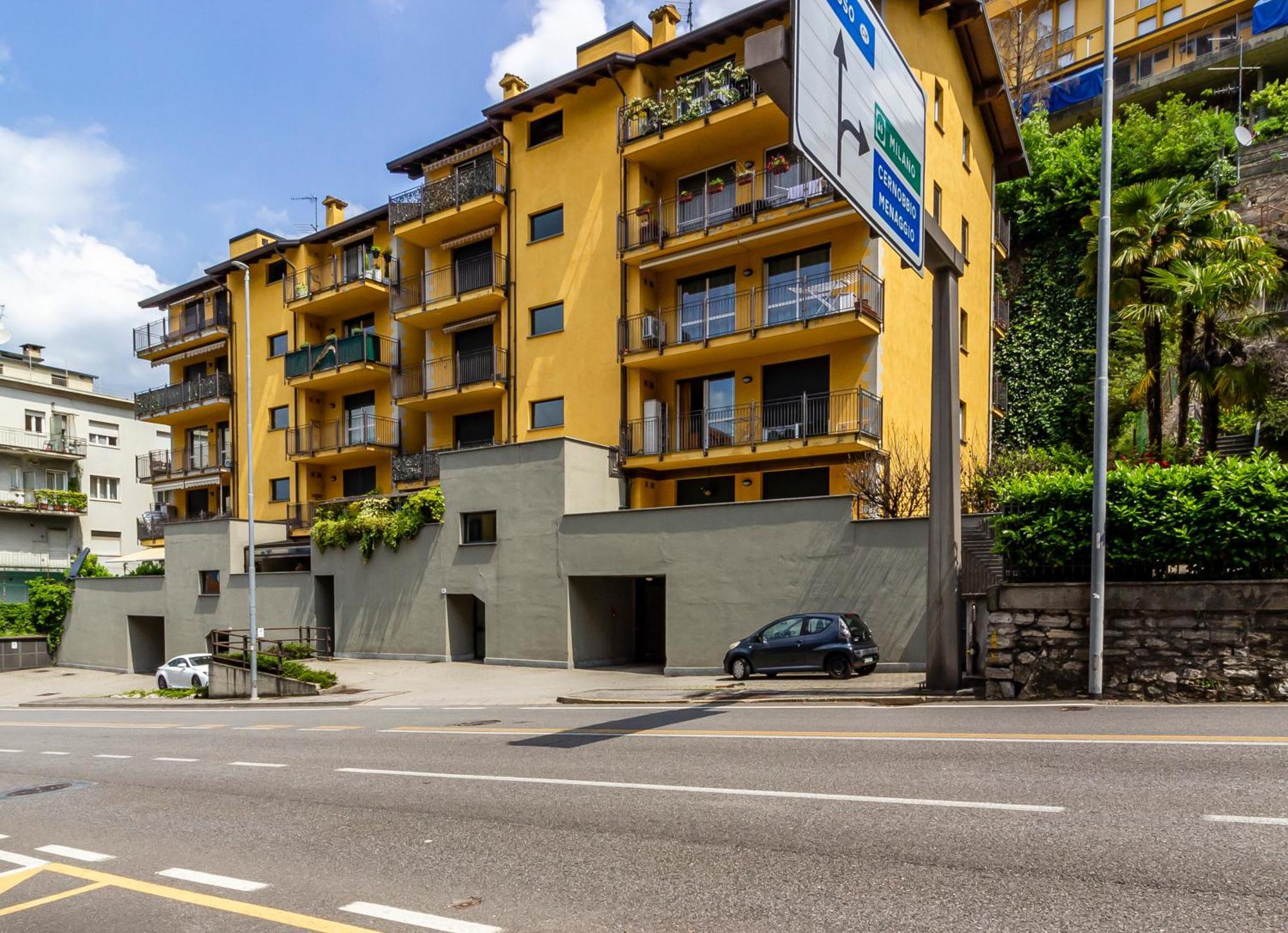 Ferienwohnung Private Garden & Garage - Self Check-In & Remote Access Como Exterior foto