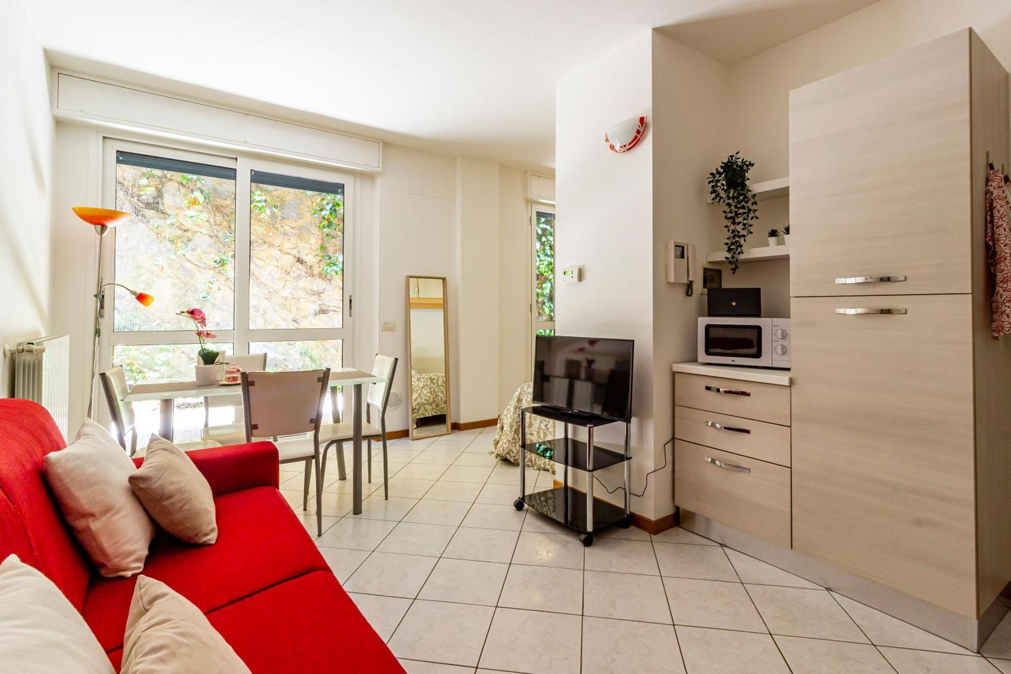 Ferienwohnung Private Garden & Garage - Self Check-In & Remote Access Como Exterior foto